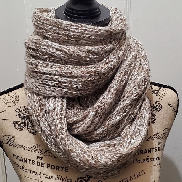 Handknit Chunky Scarf 🌴 - Picture 1 of 5